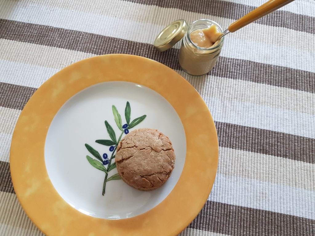 Scone et lemon curd